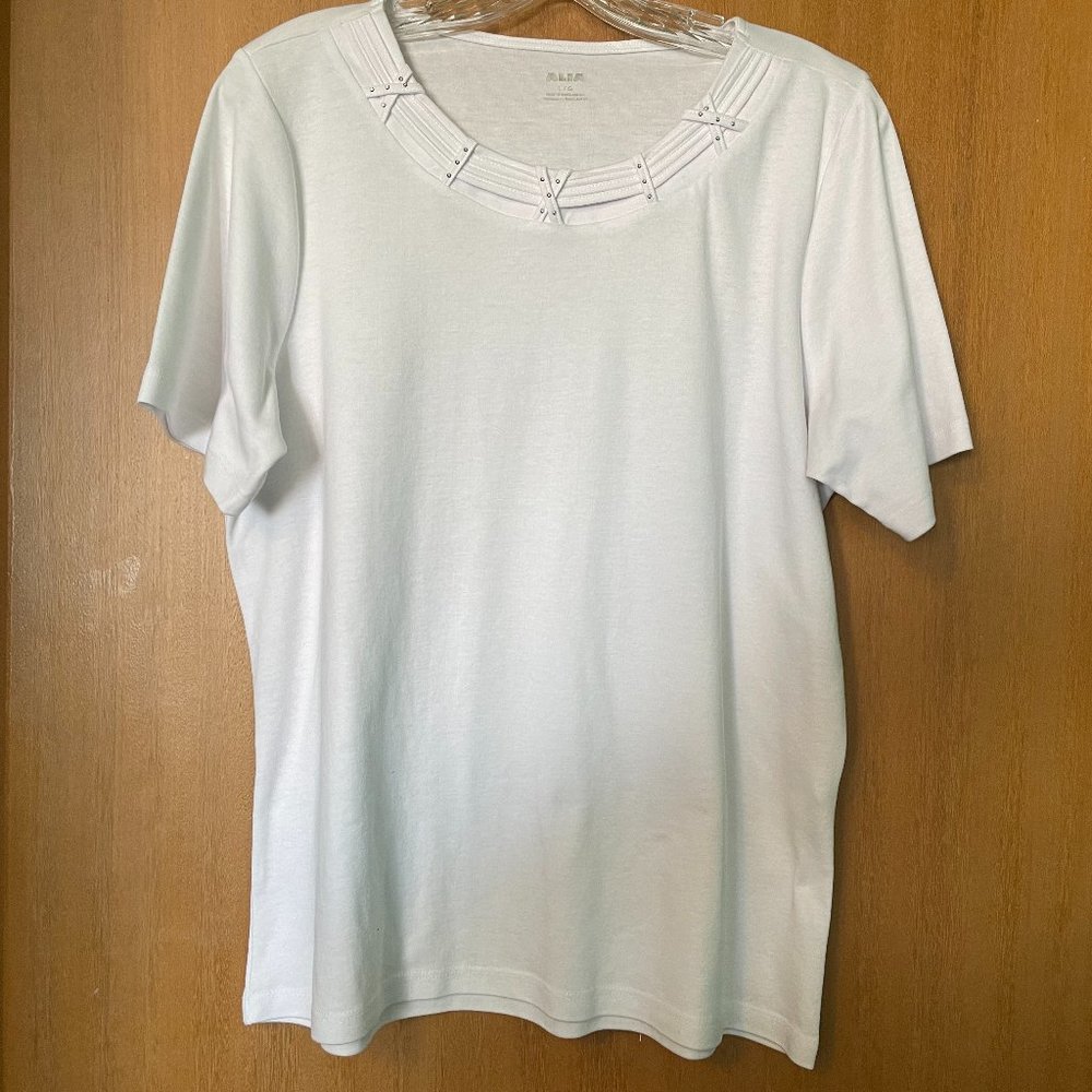 4/$20 | Alia White T-Shirt with braided collar